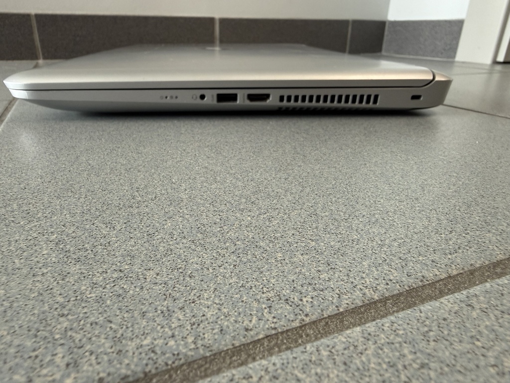 HP Pavilion Notebook AMD A4-6210 8GB 240GB