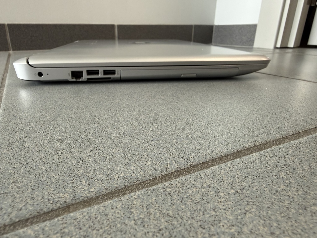 HP Pavilion Notebook AMD A4-6210 8GB 240GB